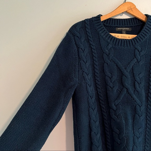Banana Republic Blue Cable Sweater Size Small - Picture 2 of 6